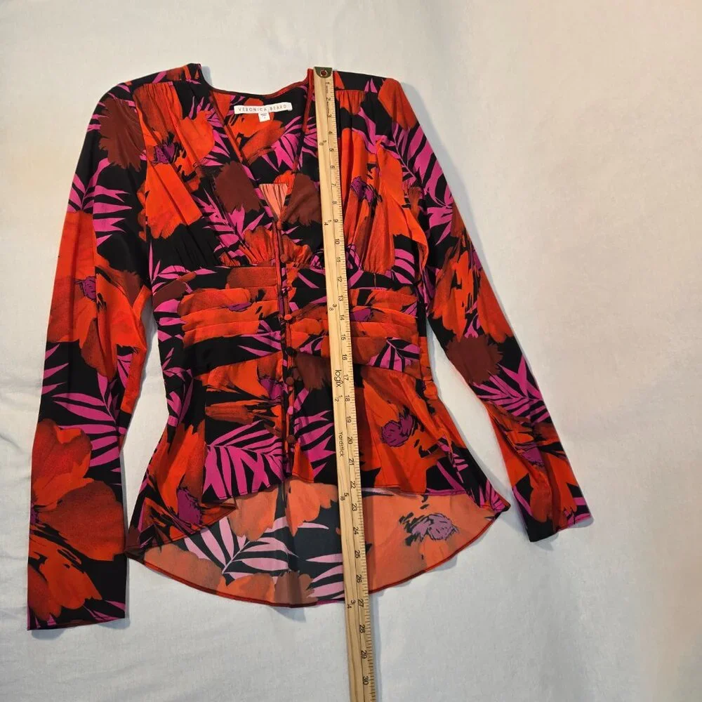VERONICA BEARD Old Money Y2K Pevero Red Floral Stretch Silk Babydoll Top Size 2. - Picture 15 of 17